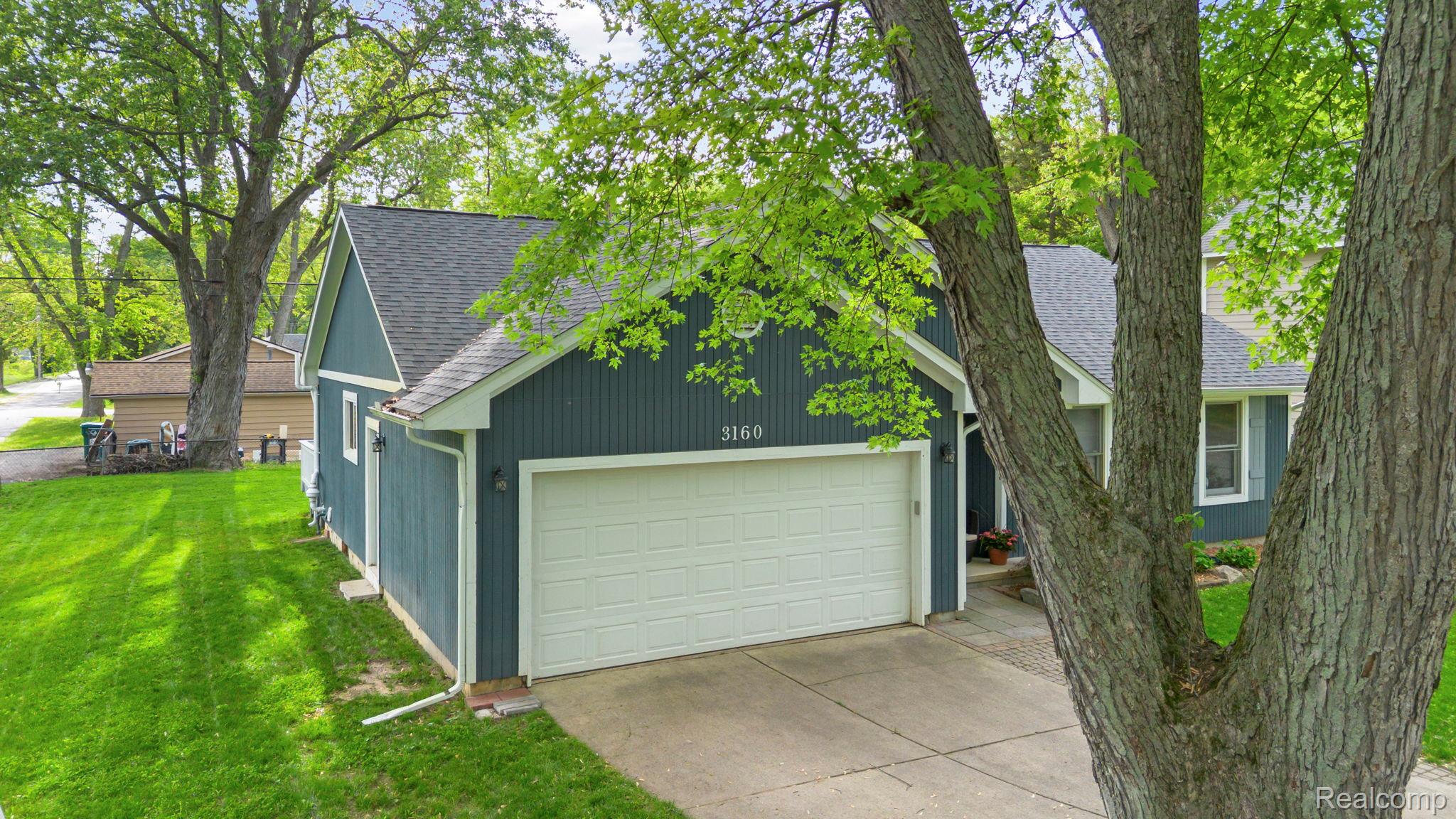 3160 Mandrake Street