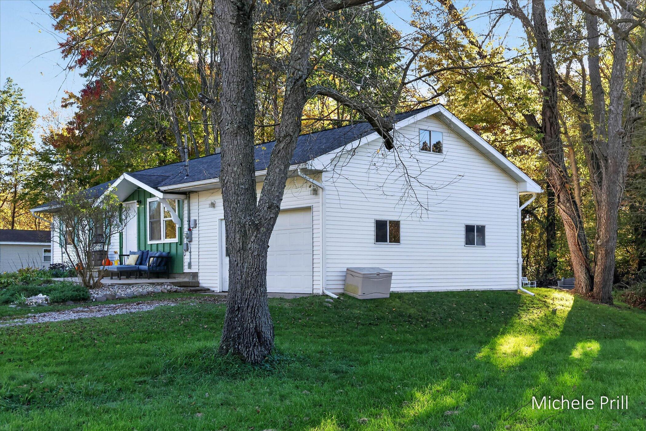 2110 Maple Lane