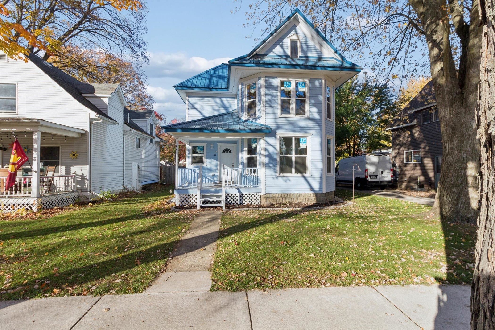 117 E Wright Avenue