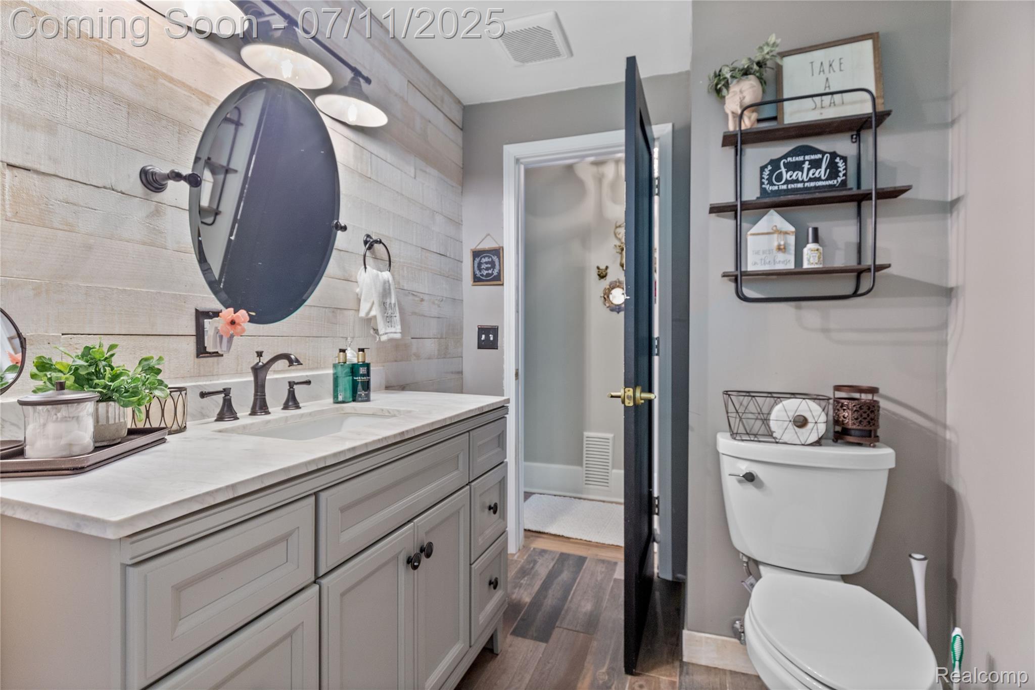 Rochester Hills City, Michigan 48306, United States, 3 Bedrooms Bedrooms, ,2 BathroomsBathrooms,Residential,Active,164945