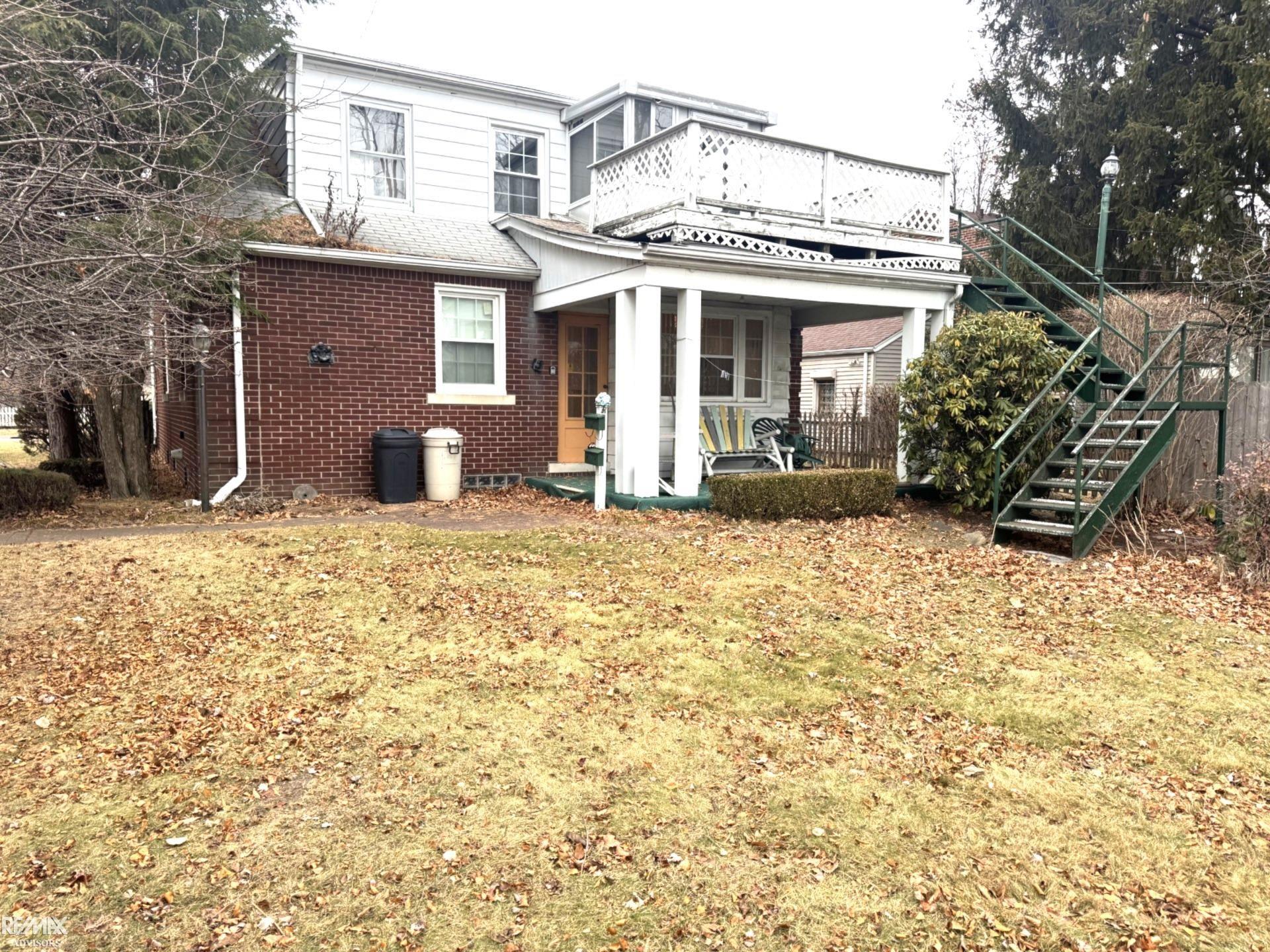1499 Wellesley Drive
