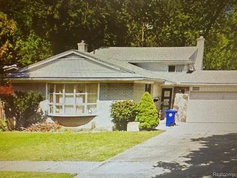 24516 Lyndon Redford Charter Township MI 48239