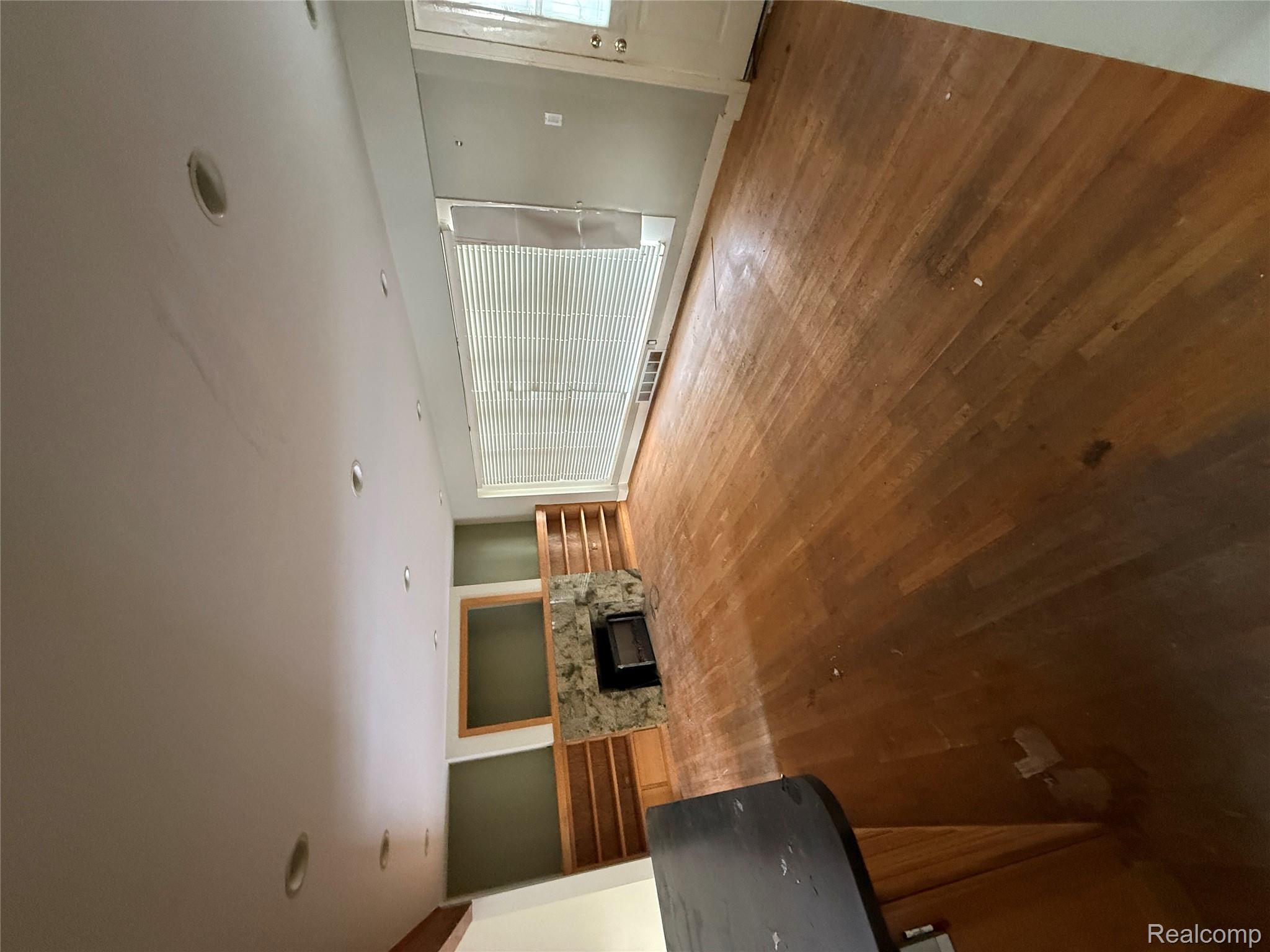 29863 Fall River Road