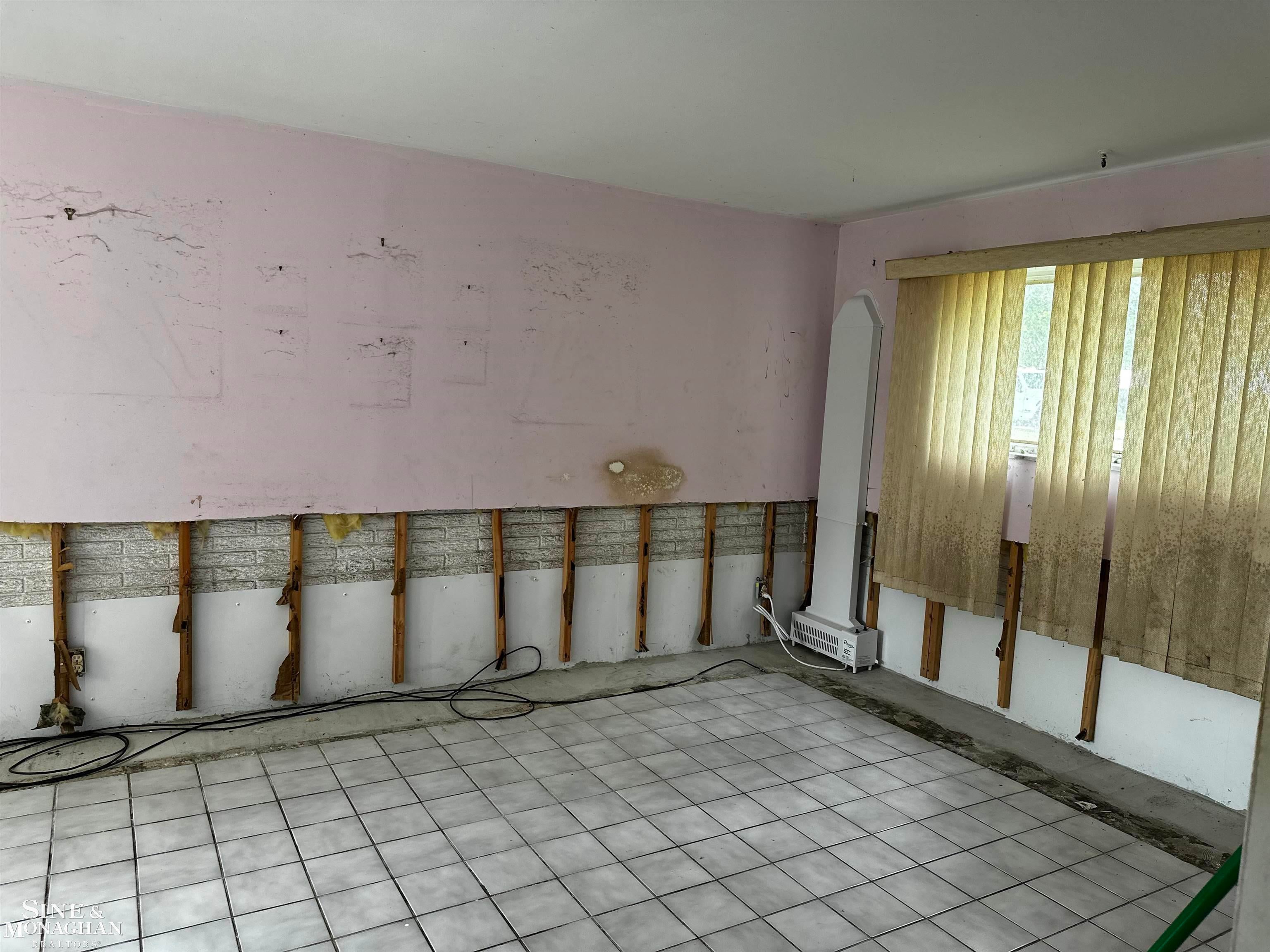 8476 Doncaster Drive