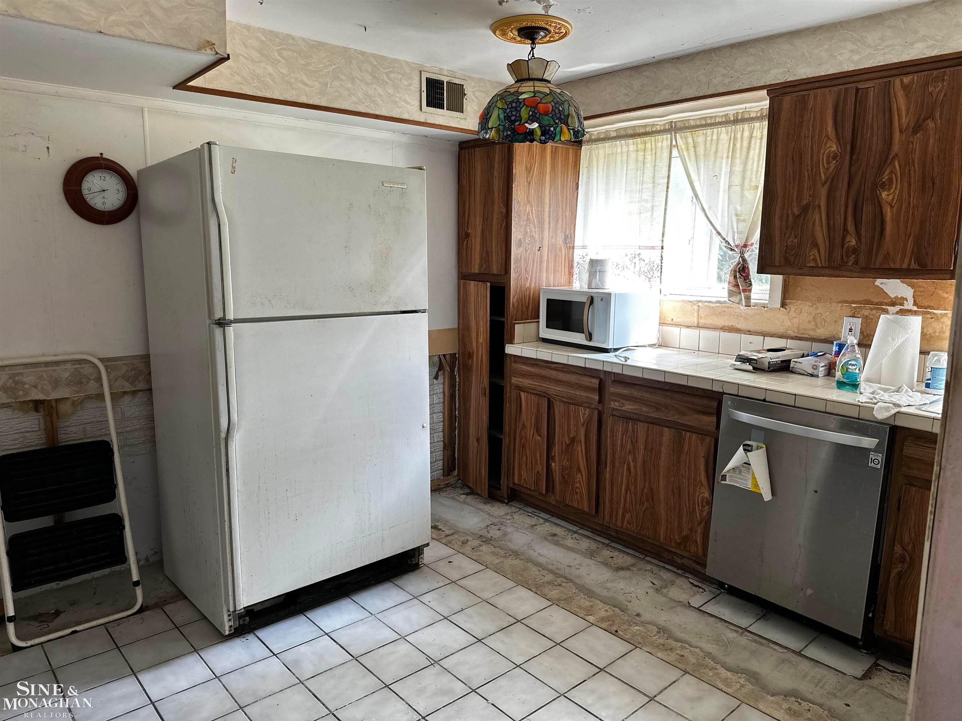 8476 Doncaster Drive