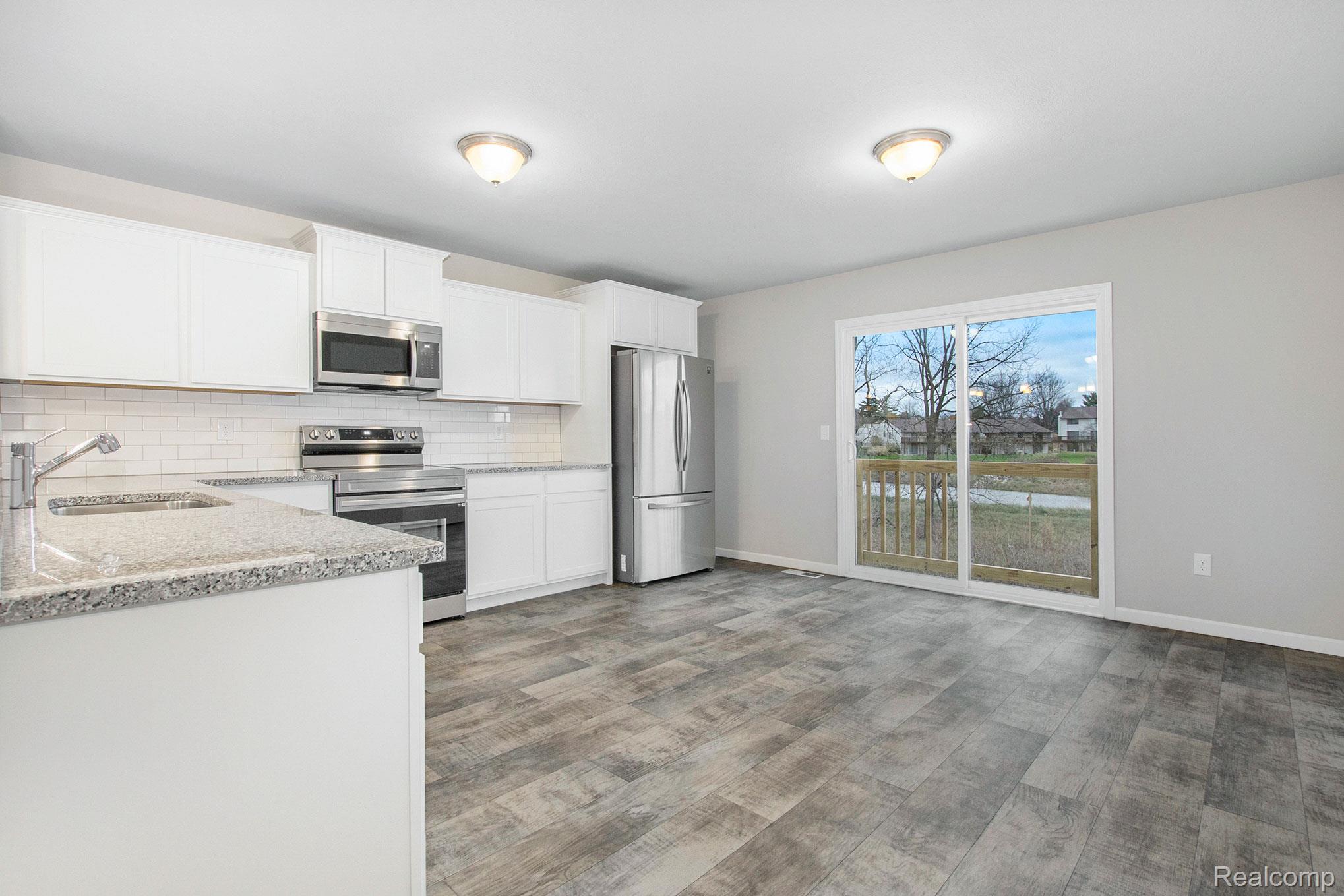 745 Lone Oak Way
