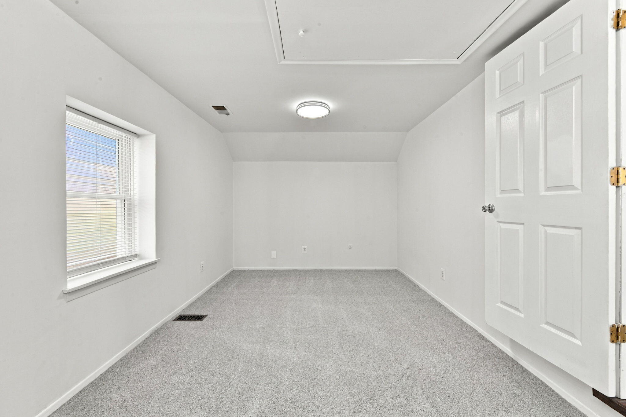 118 Dekalb Street