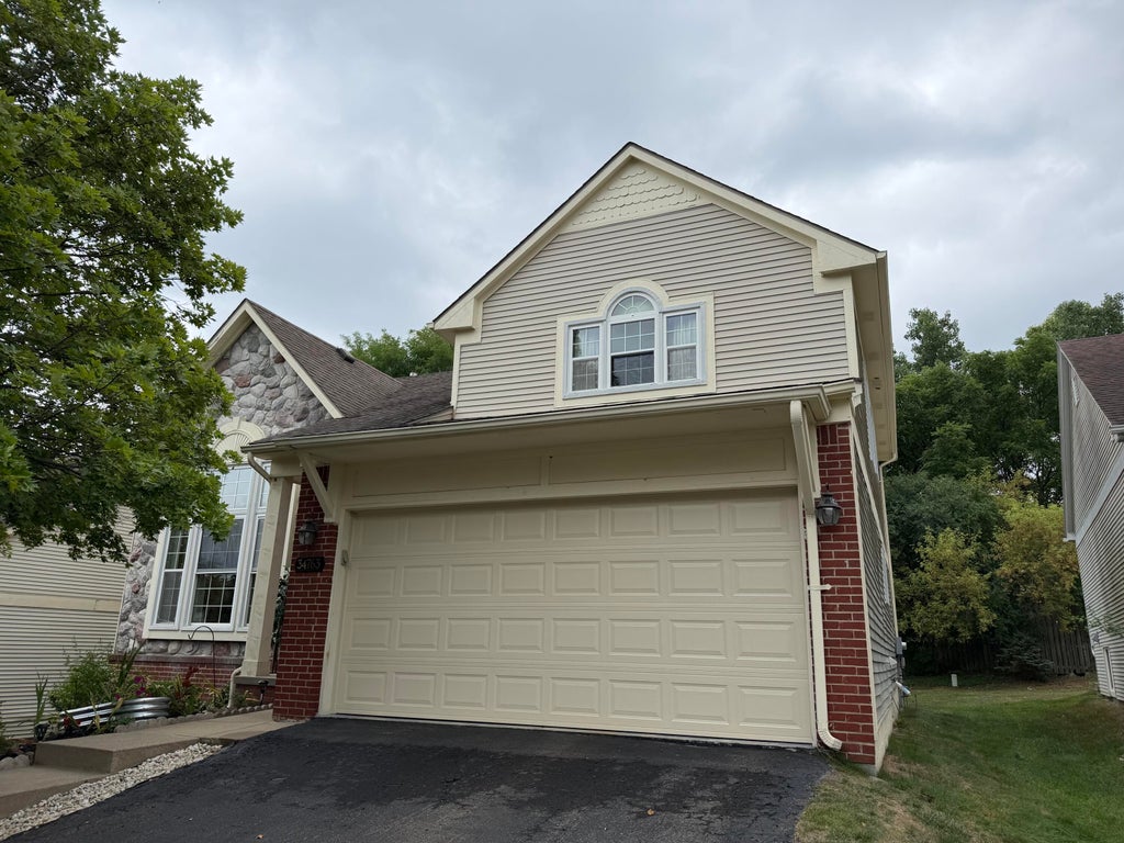 Photo of 34763 Pickford Drive, Farmington Hills City, MI 48335 (MLS # 81026047096)