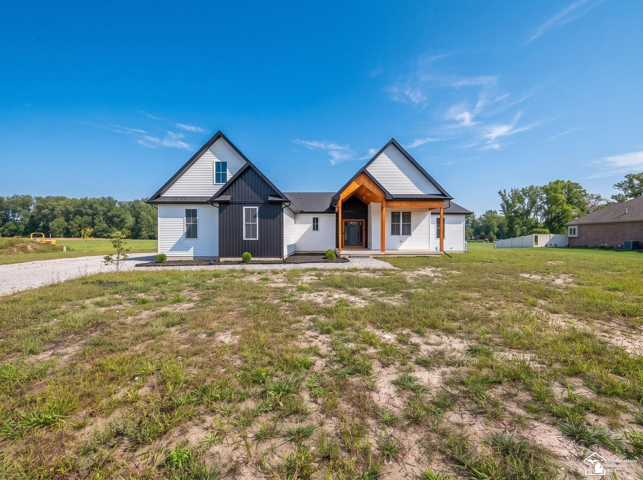 2706 S Custer Road