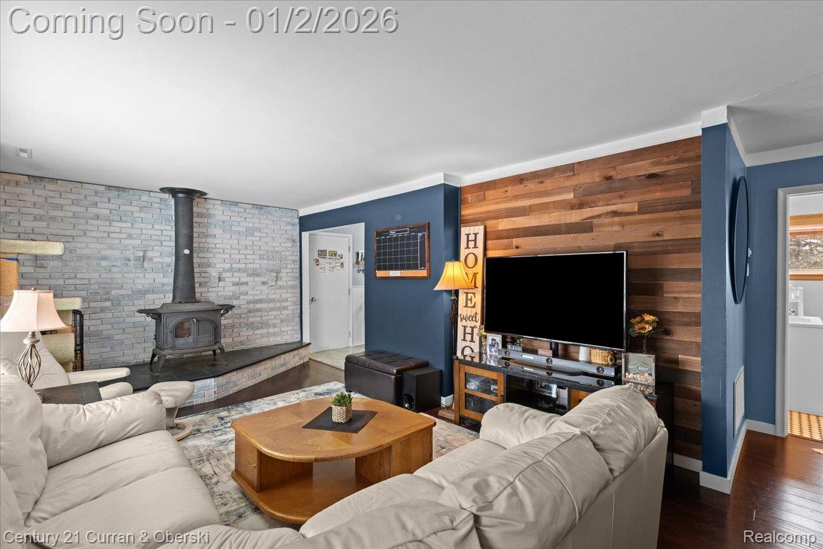 39925 Bridgeview Street