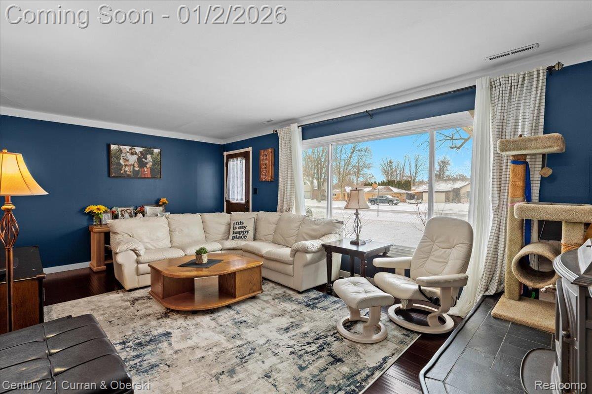 39925 Bridgeview Street