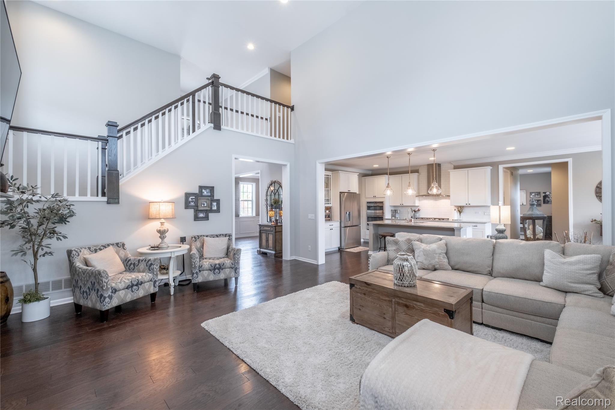 Northville City, Michigan 48167, United States, 4 Bedrooms Bedrooms, ,4 BathroomsBathrooms,Residential,Pending,217043