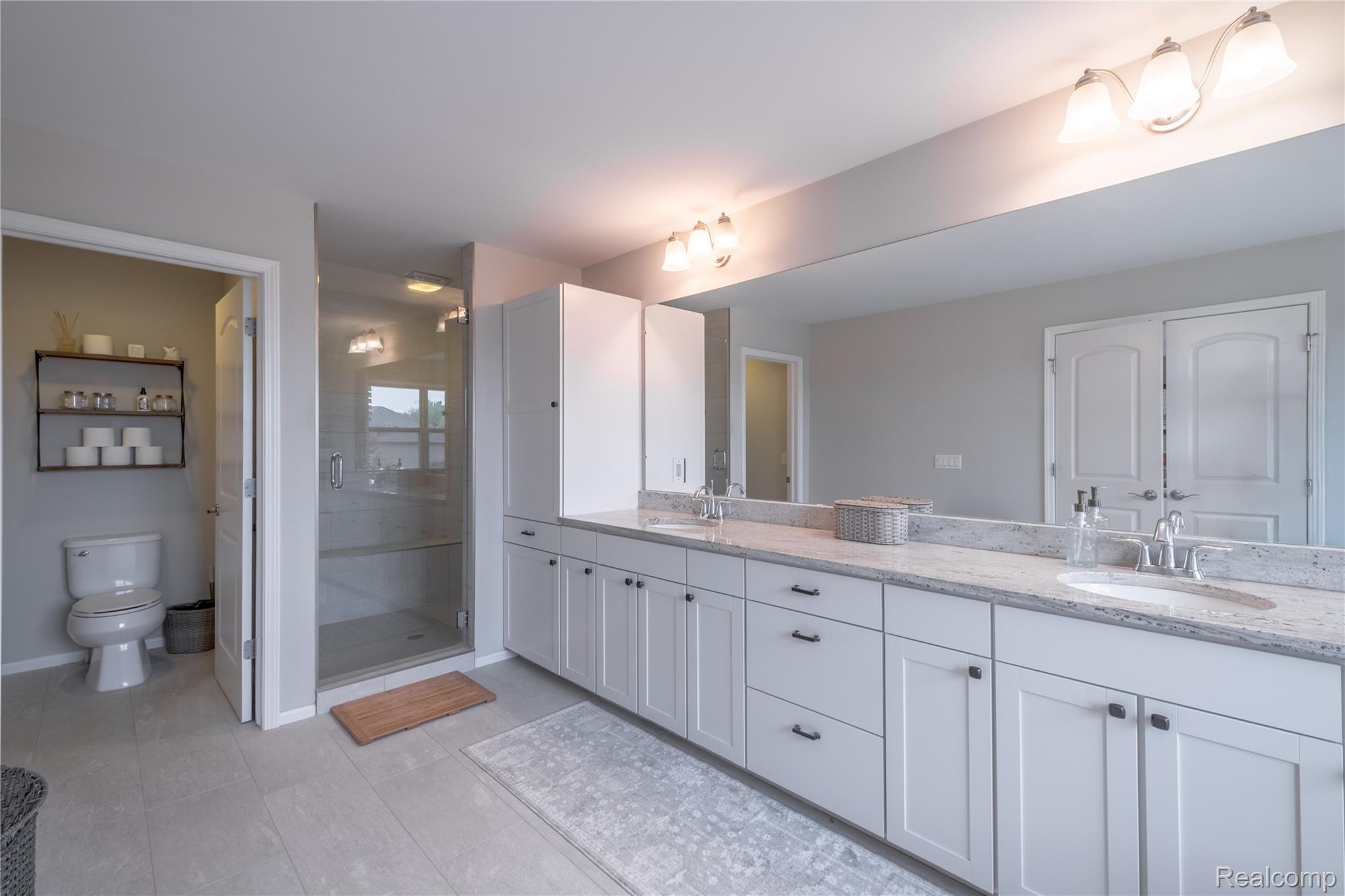 Northville City, Michigan 48167, United States, 4 Bedrooms Bedrooms, ,4 BathroomsBathrooms,Residential,Pending,217043