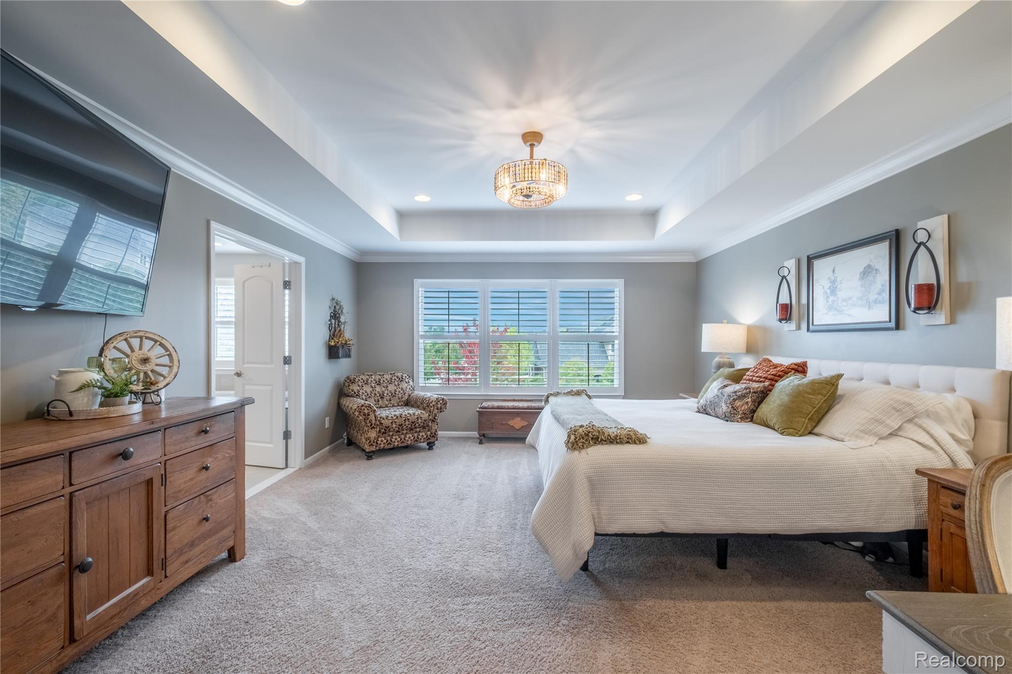 Northville City, Michigan 48167, United States, 4 Bedrooms Bedrooms, ,4 BathroomsBathrooms,Residential,Pending,217043