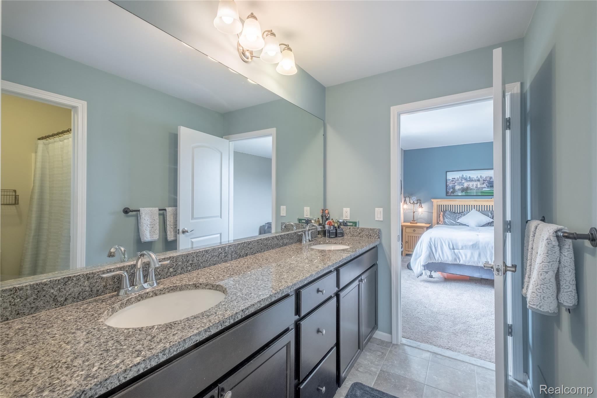 Northville City, Michigan 48167, United States, 4 Bedrooms Bedrooms, ,4 BathroomsBathrooms,Residential,Pending,217043