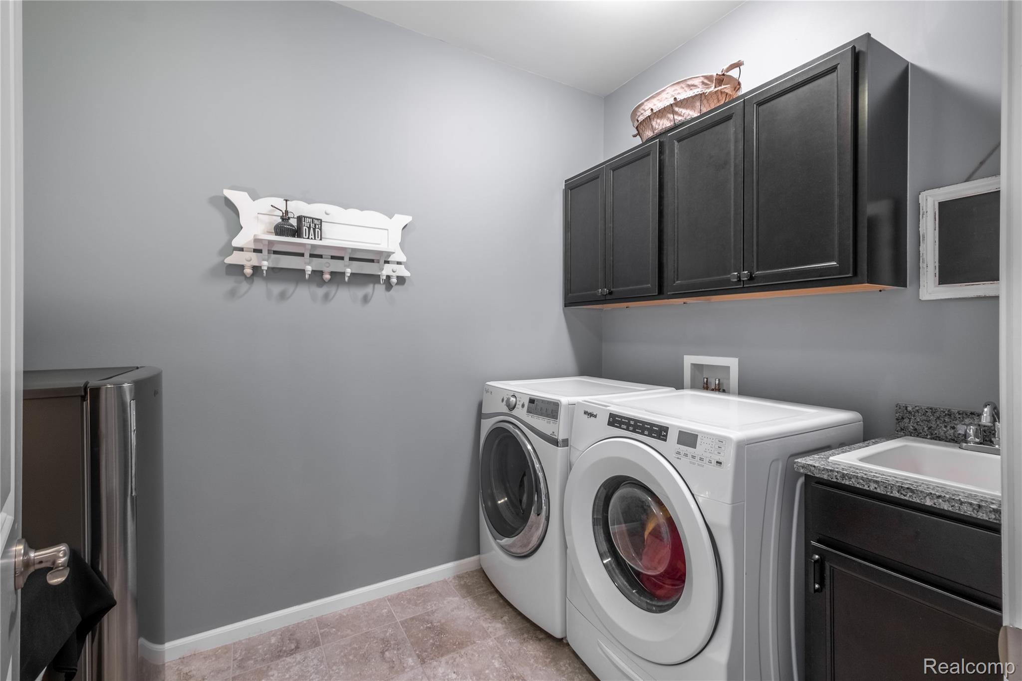 Northville City, Michigan 48167, United States, 4 Bedrooms Bedrooms, ,4 BathroomsBathrooms,Residential,Pending,217043