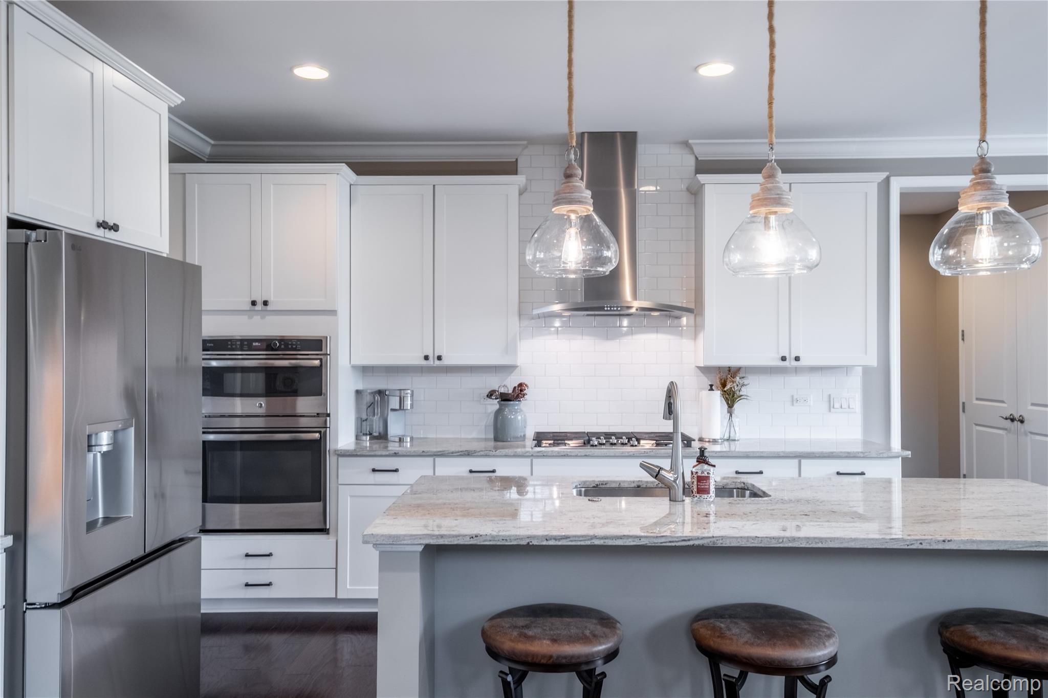 Northville City, Michigan 48167, United States, 4 Bedrooms Bedrooms, ,4 BathroomsBathrooms,Residential,Pending,217043