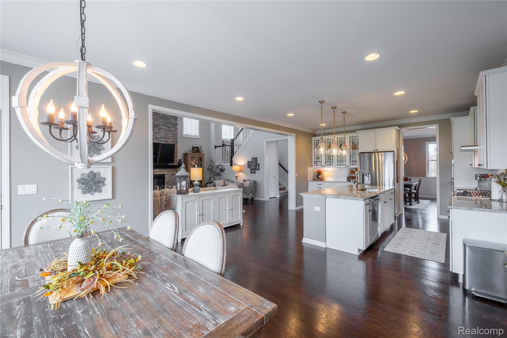 Northville City, Michigan 48167, United States, 4 Bedrooms Bedrooms, ,4 BathroomsBathrooms,Residential,Pending,217043