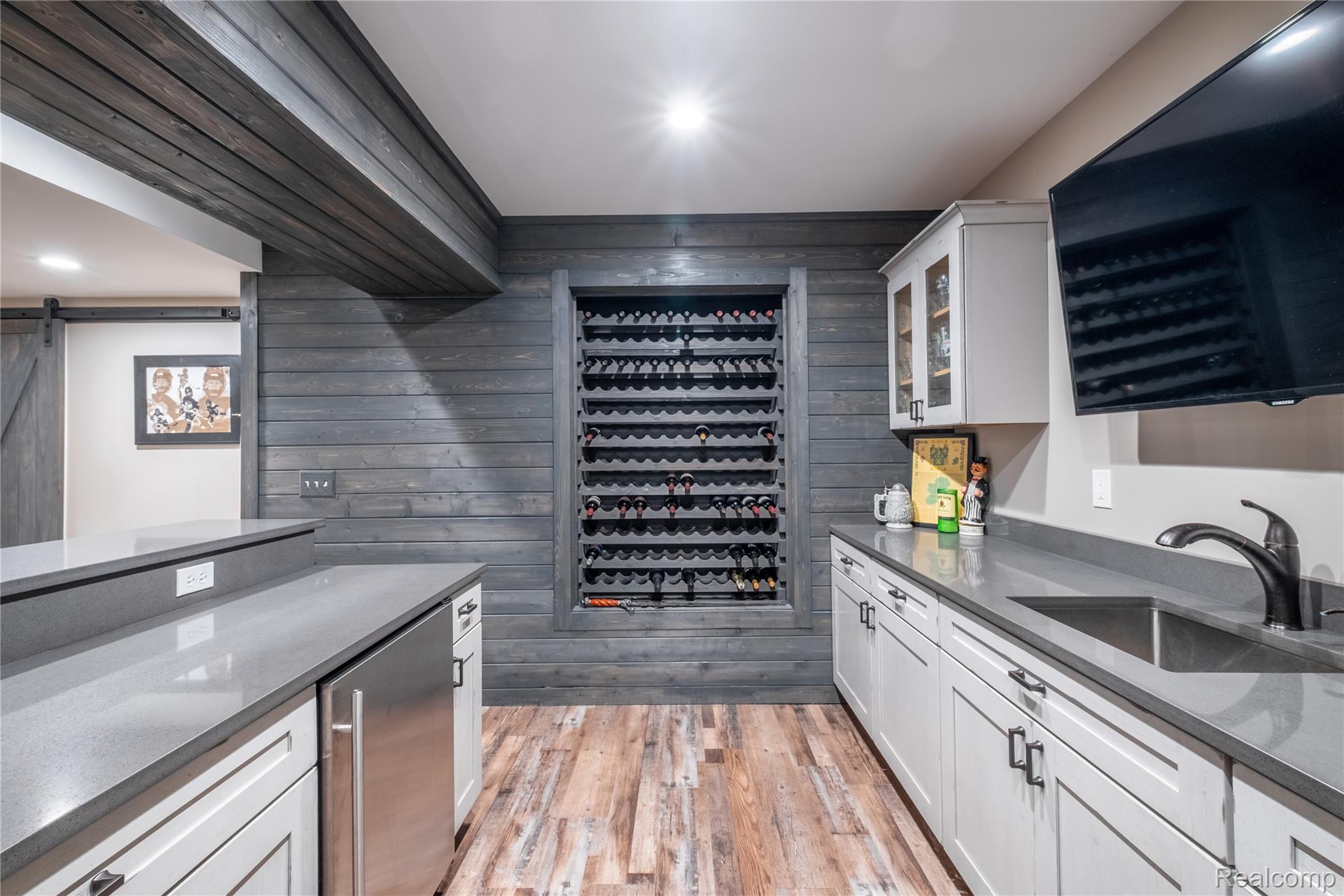 Northville City, Michigan 48167, United States, 4 Bedrooms Bedrooms, ,4 BathroomsBathrooms,Residential,Pending,217043