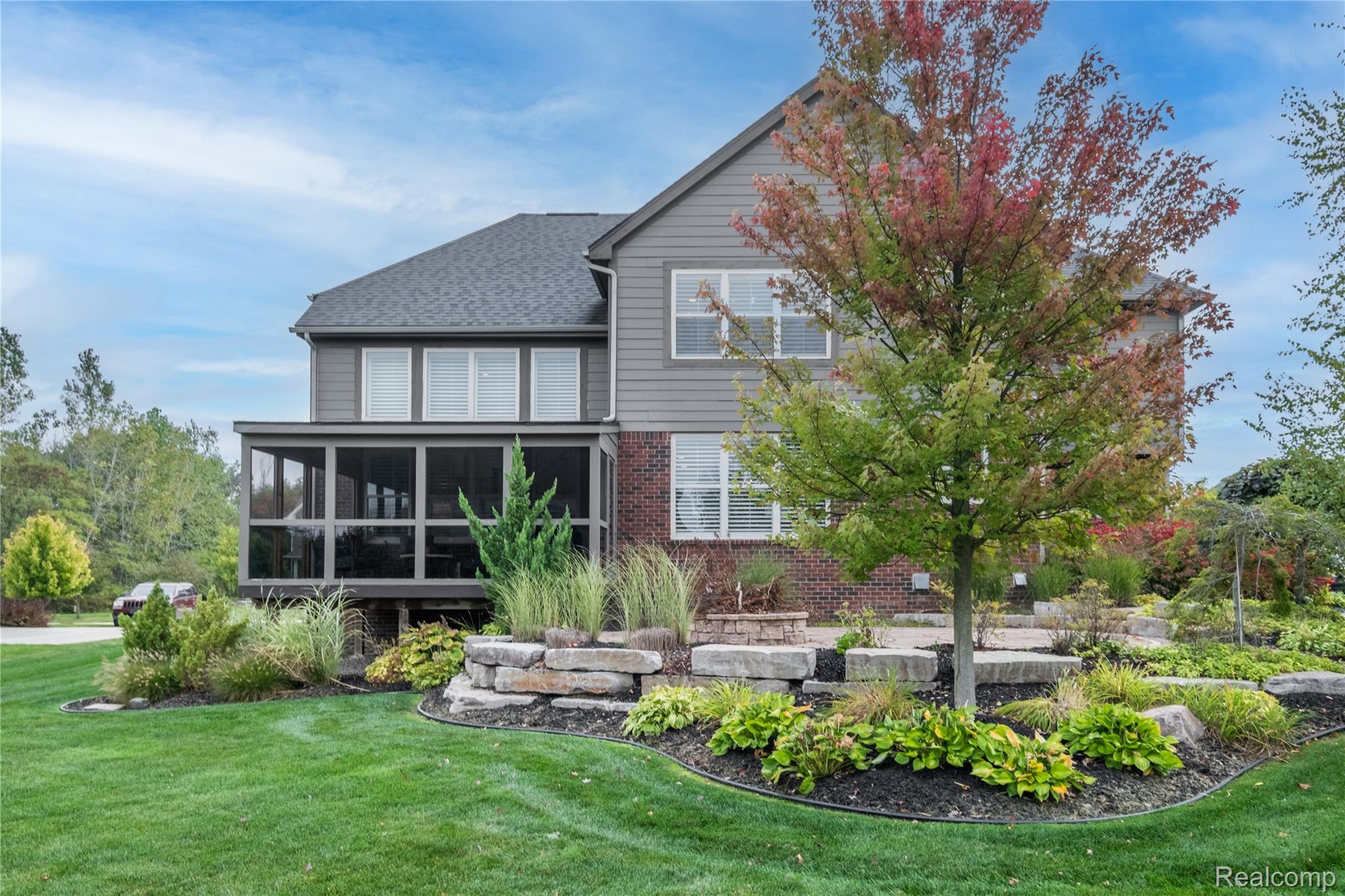 Northville City, Michigan 48167, United States, 4 Bedrooms Bedrooms, ,4 BathroomsBathrooms,Residential,Pending,217043