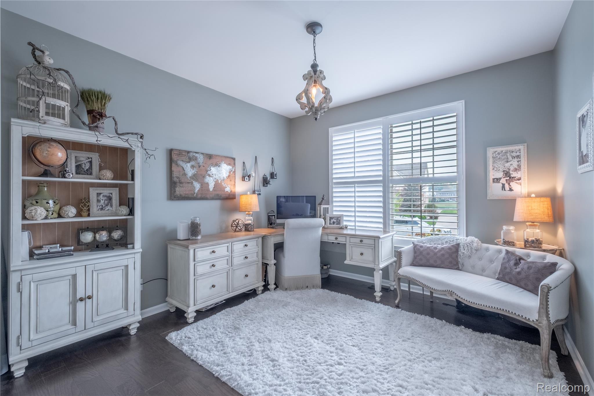 Northville City, Michigan 48167, United States, 4 Bedrooms Bedrooms, ,4 BathroomsBathrooms,Residential,Pending,217043