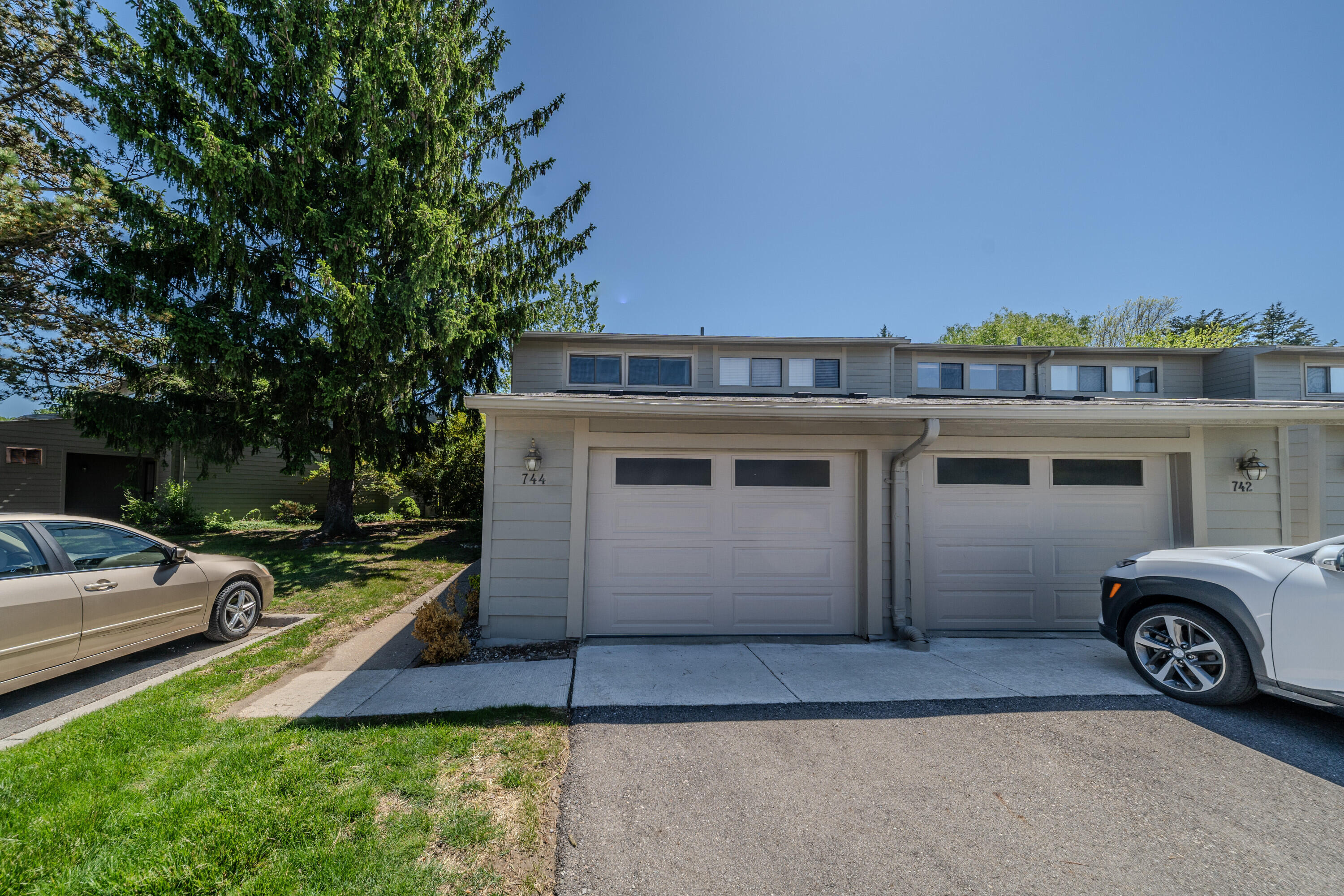 744 Peninsula Court