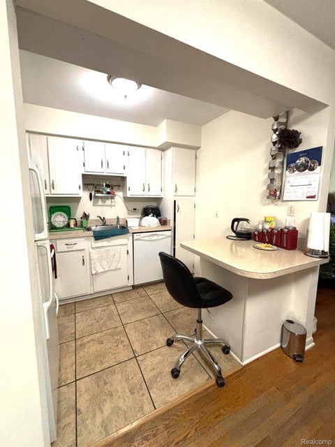 Tiny photo for 29179 Longview Avenue #18, Warren City, MI 48093 (MLS # 20261083209)