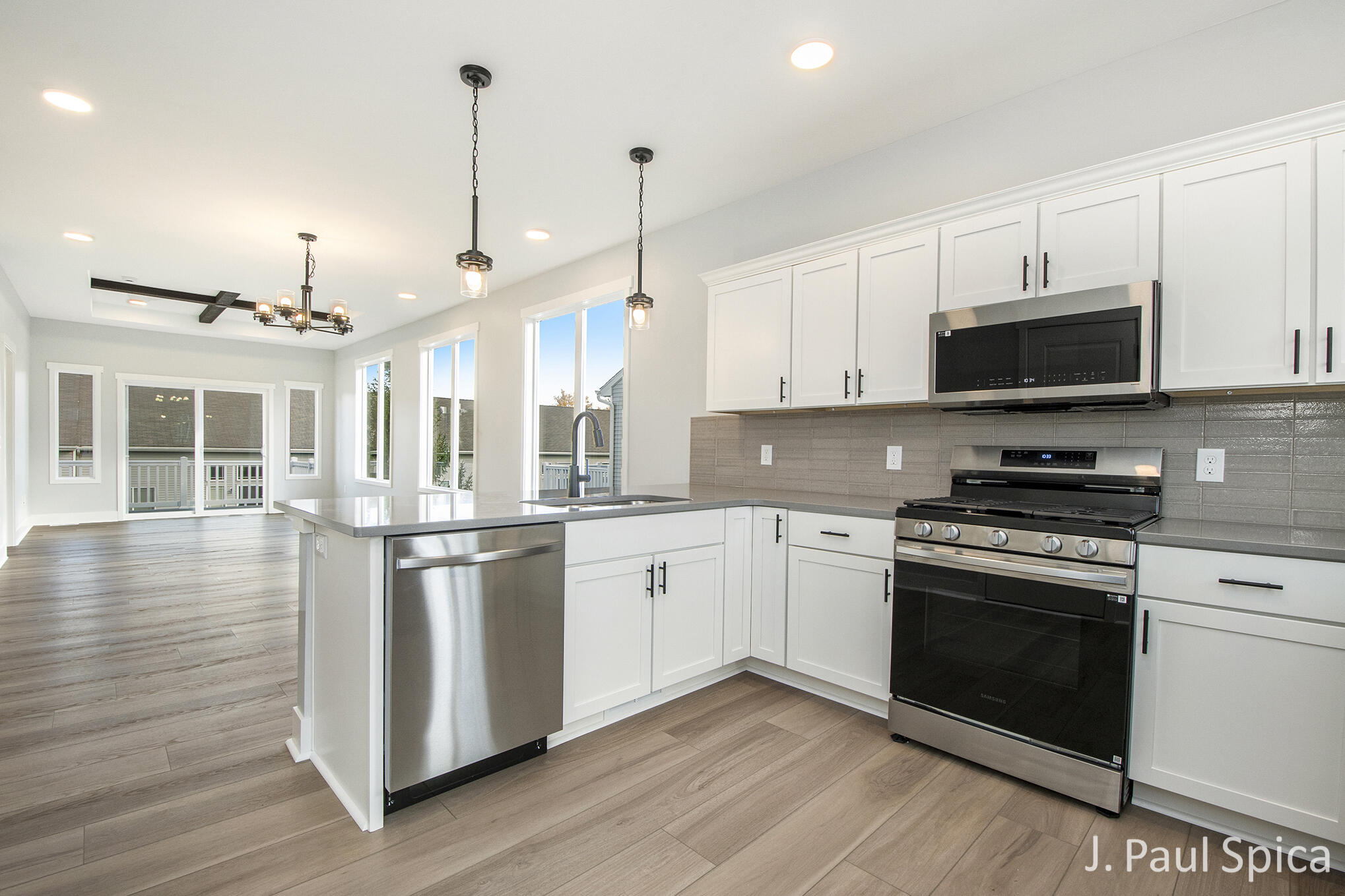 1215 Madera Court SW