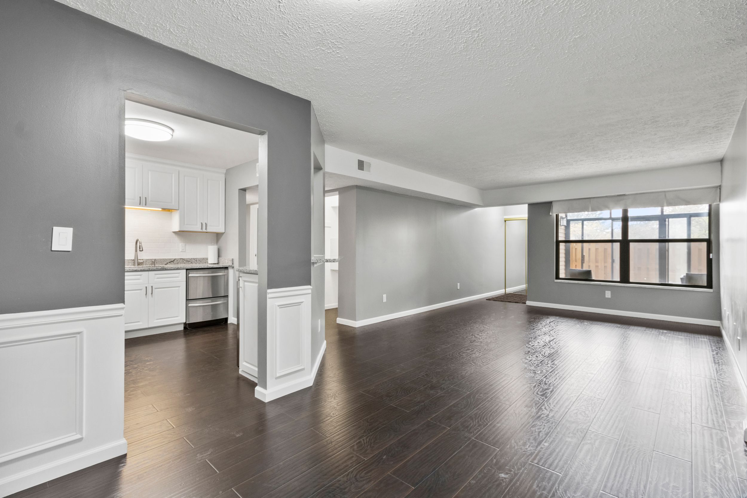 19231 SURREY Lane 35