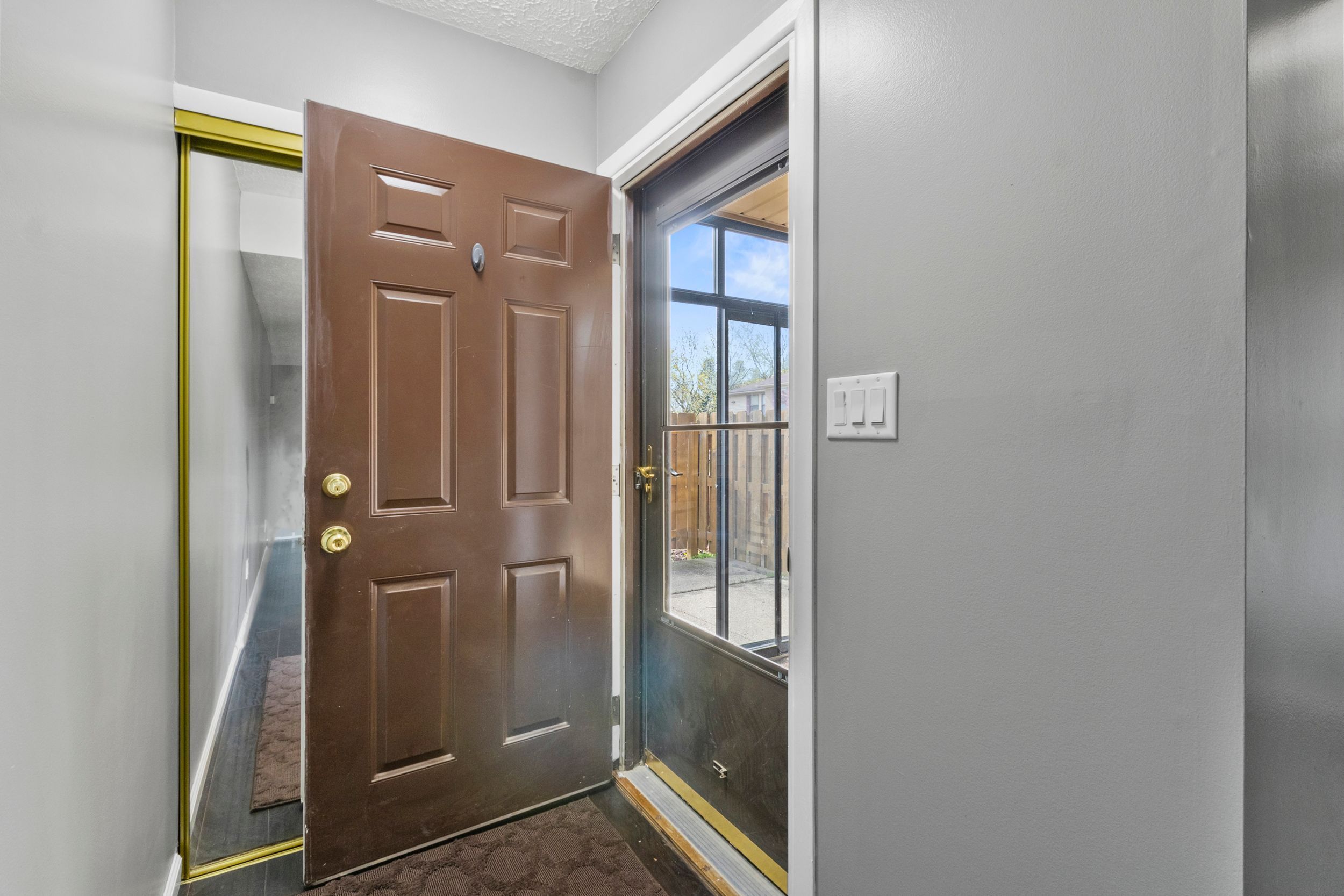 19231 SURREY Lane 35