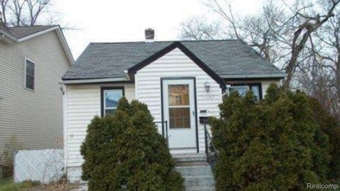 15067 Sumner Redford Charter Township MI 48239