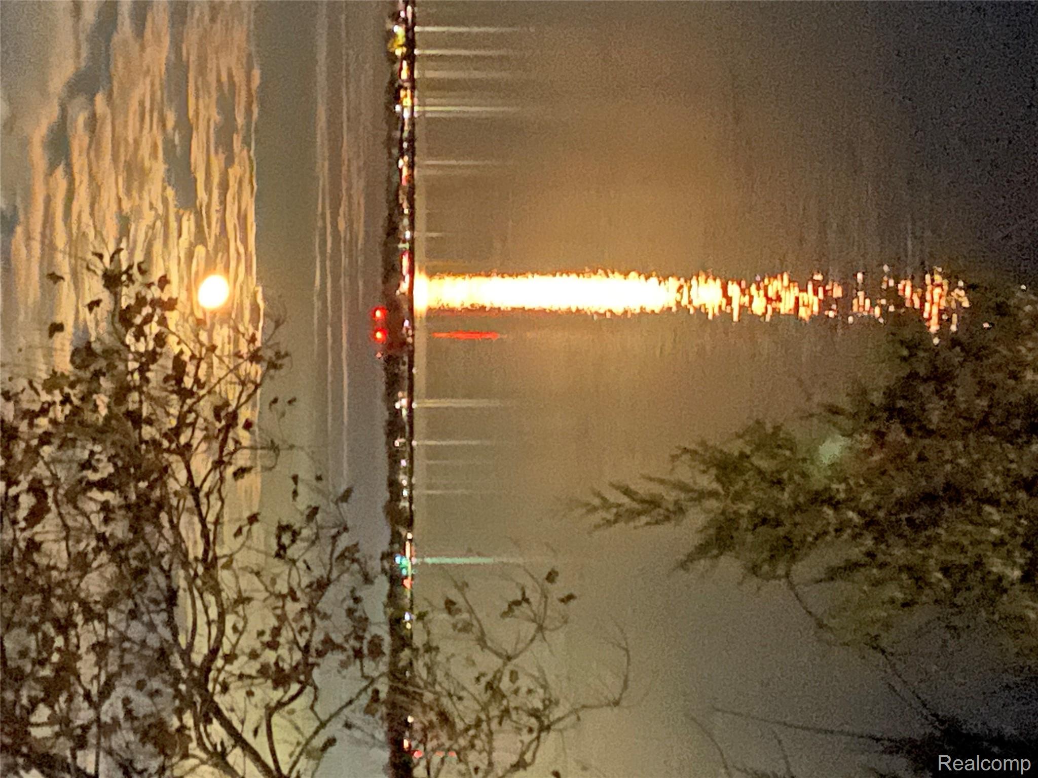 Grosse Ile Township, Michigan 48138, United States, 3 Bedrooms Bedrooms, ,2 BathroomsBathrooms,Residential,Pending,234172