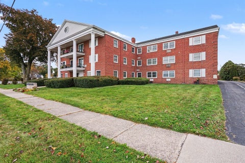 Tiny photo for 1249 Lakeshore Drive #328, Muskegon City, MI 49441 (MLS # 71026055791)