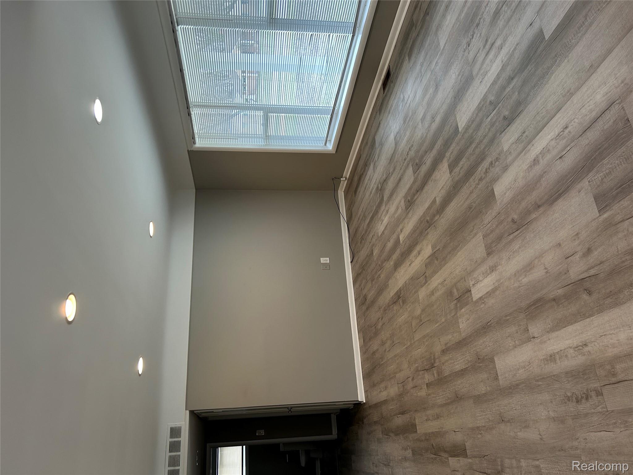 25245 Kildare Street