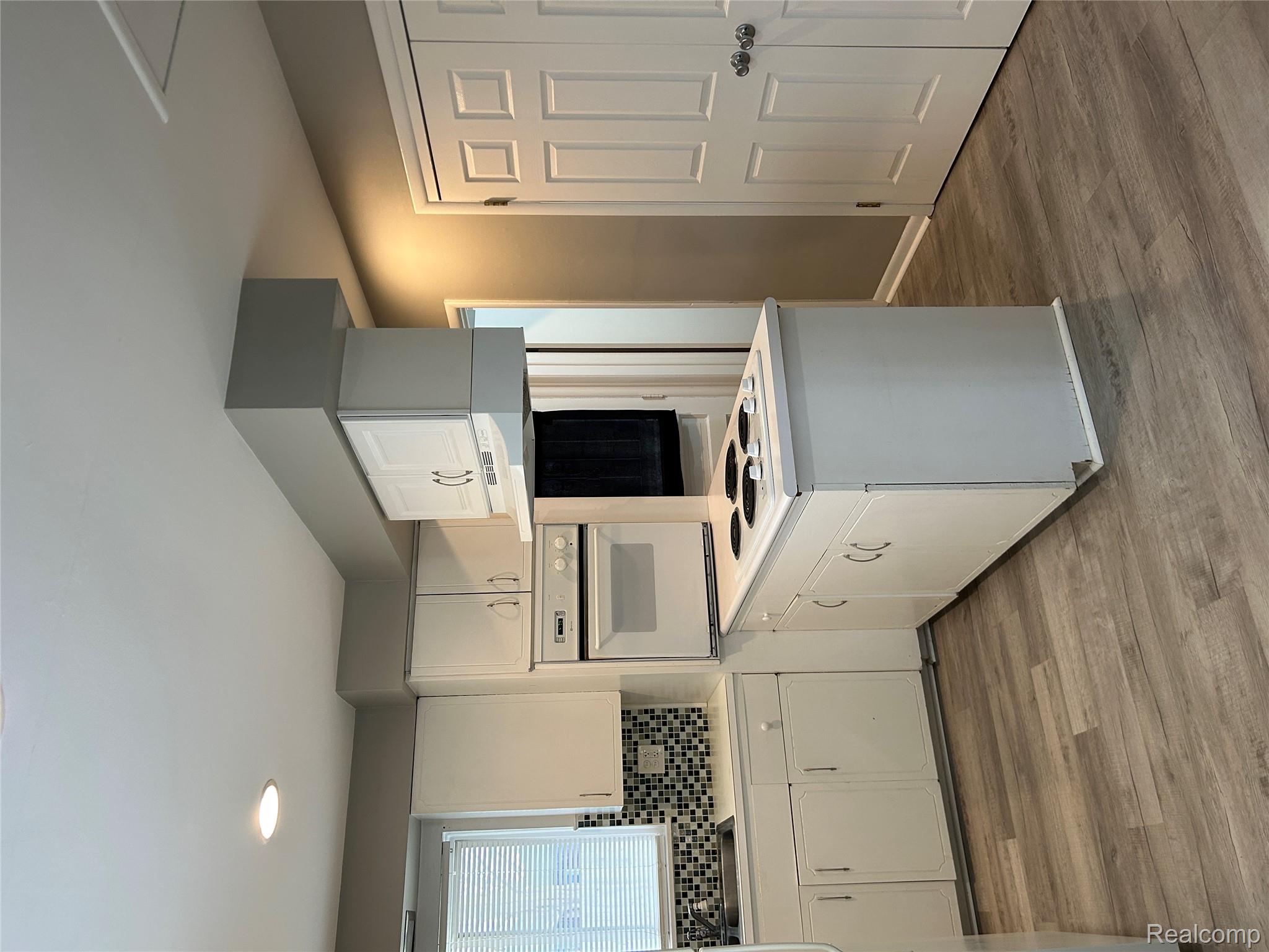 25245 Kildare Street