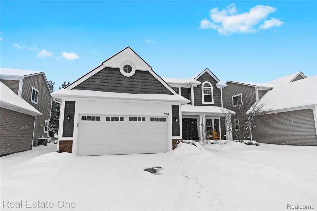 924 Riverstone Court