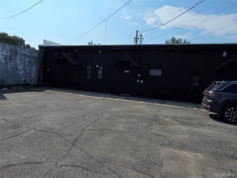 10616 W 9 Mile Road Oak Park City MI 48237