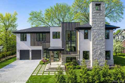 1094 Lincoln Court Birmingham City MI 48009