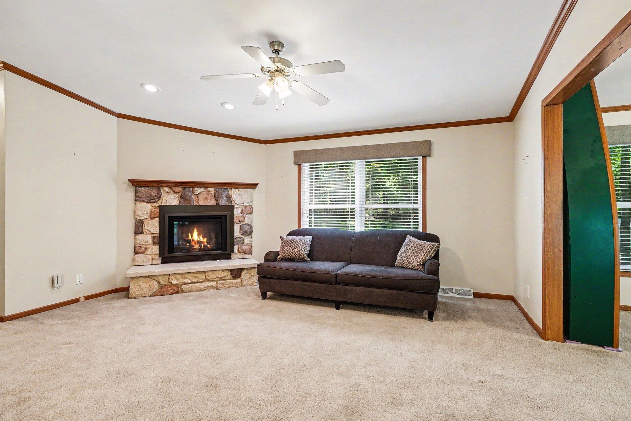 3434 Maple Ridge