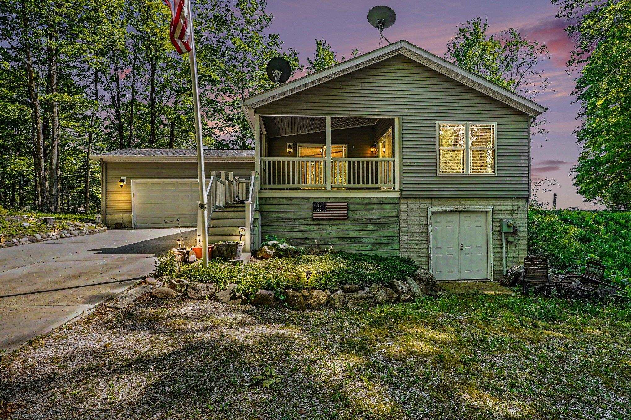 3434 Maple Ridge