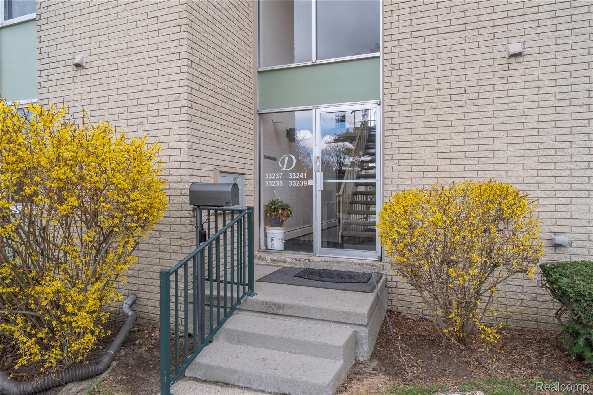 33241 Fargo Street 67