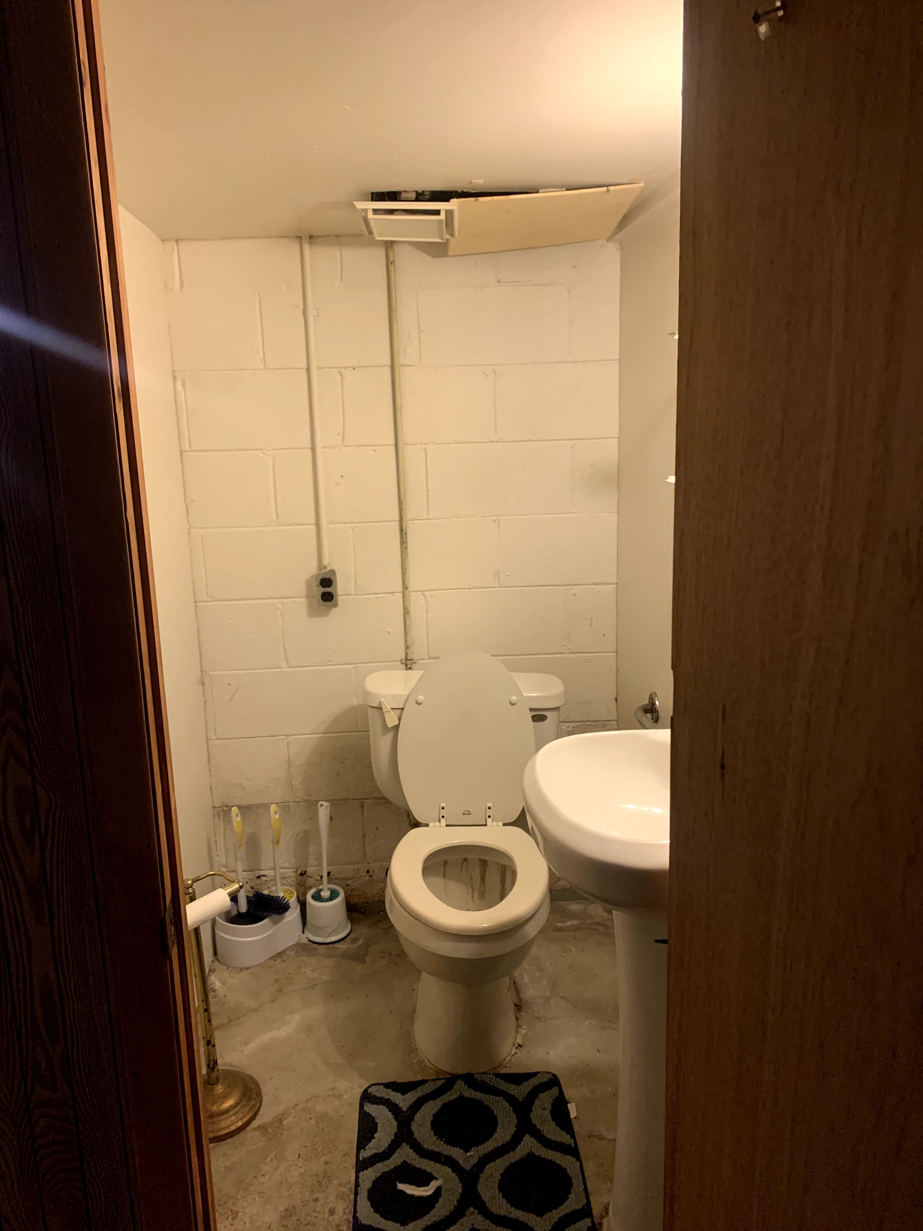 Detroit City Wayne, Michigan 48219, United States, 2 Bedrooms Bedrooms, ,2 BathroomsBathrooms,Residential,Pending,127053