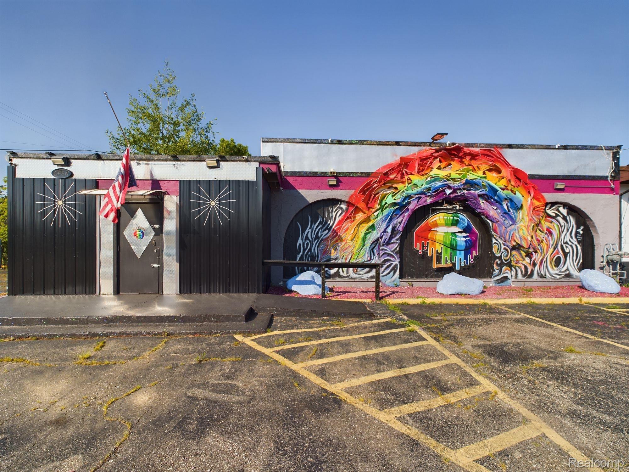 1714 S SAGINAW Street