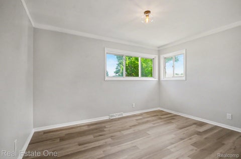 Tiny photo for 24337 Courtland Avenue, Eastpointe City, MI 48021 (MLS # 20261069334)