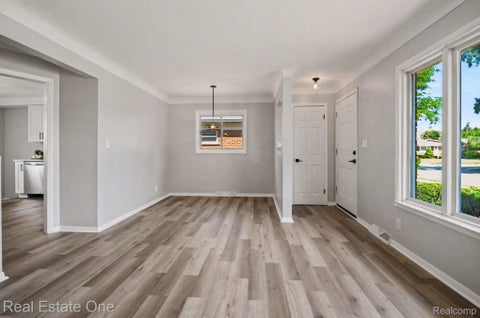 Tiny photo for 24337 Courtland Avenue, Eastpointe City, MI 48021 (MLS # 20261069334)