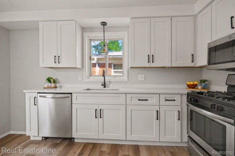 Tiny photo for 24337 Courtland Avenue, Eastpointe City, MI 48021 (MLS # 20261069334)