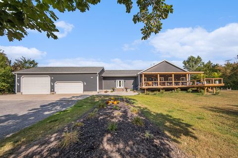 Photo of 7914 Stony Lake Road, Napoleon Township, MI 49201 (MLS # 81025049159)