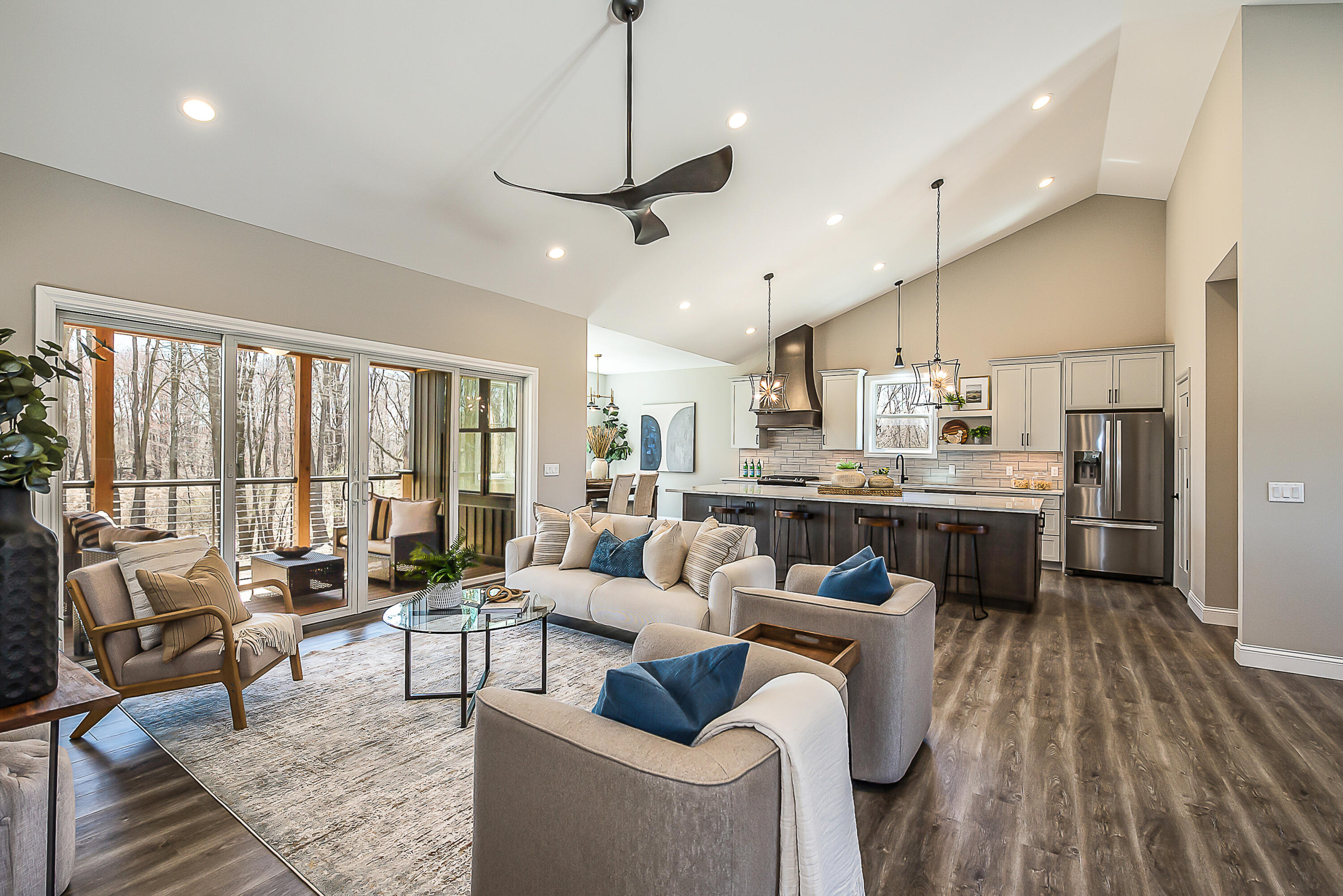 5215 Grande View Lane