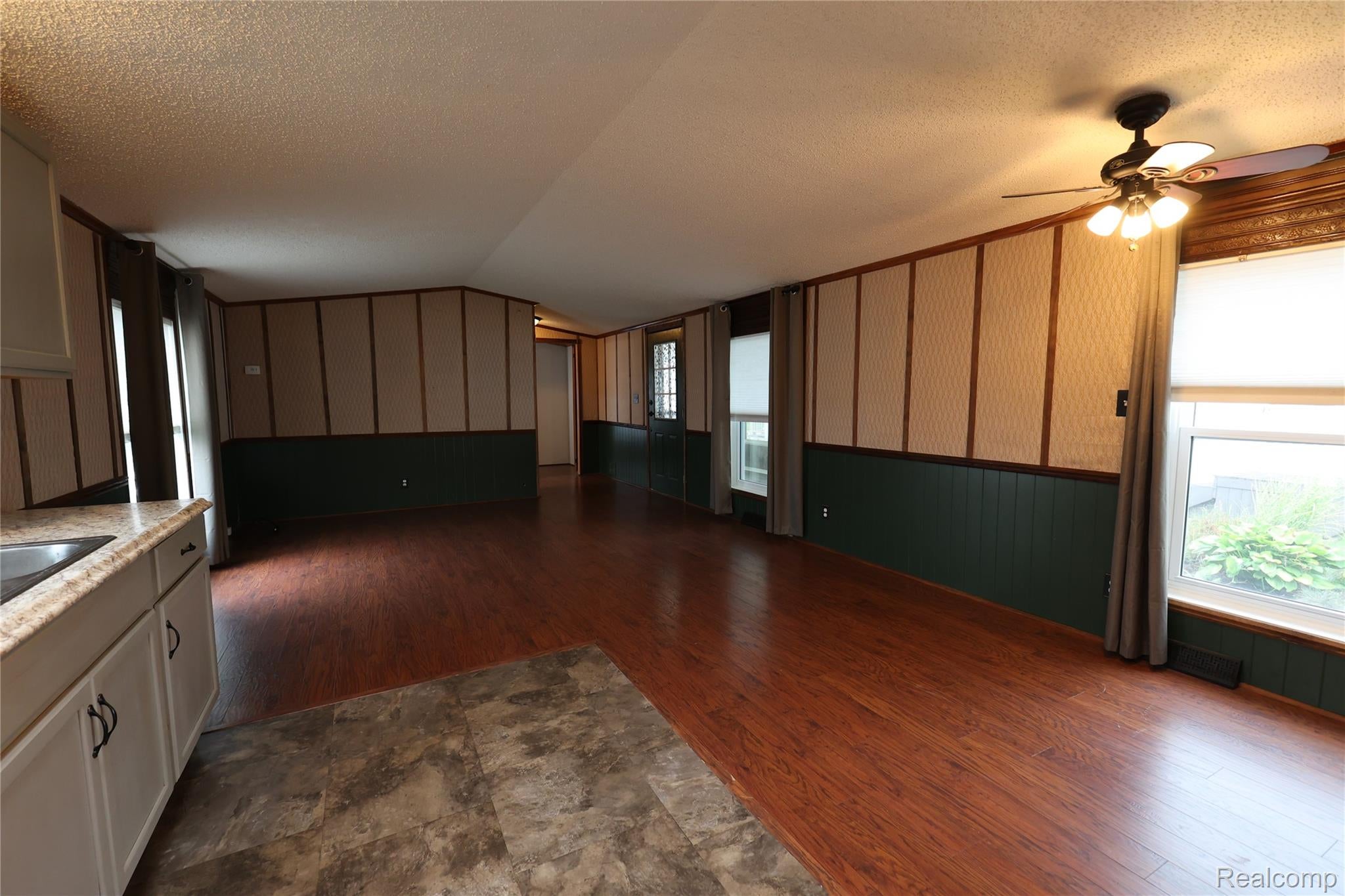 42 Brentwood Dr
