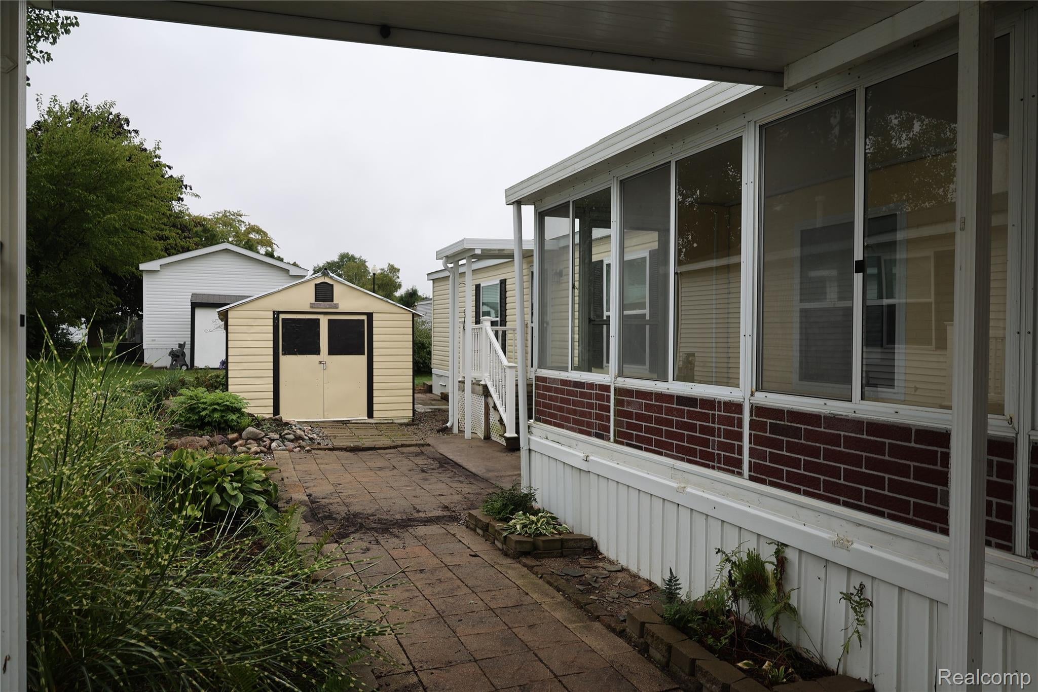42 Brentwood Dr